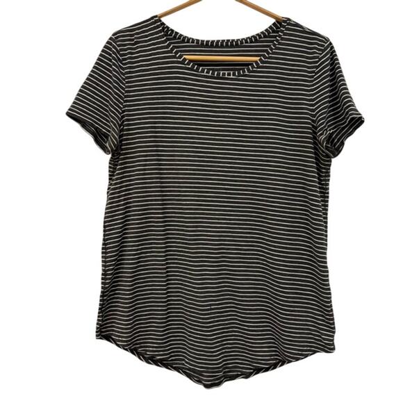 Lululemon Love Tee II Curved Hem Crewneck Grey Stripe Size 8 Short Sleeve FLAW - Picture 1 of 7